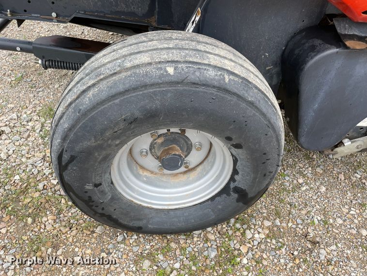 image for item MM9399 2016 Kubota BV4160 round baler