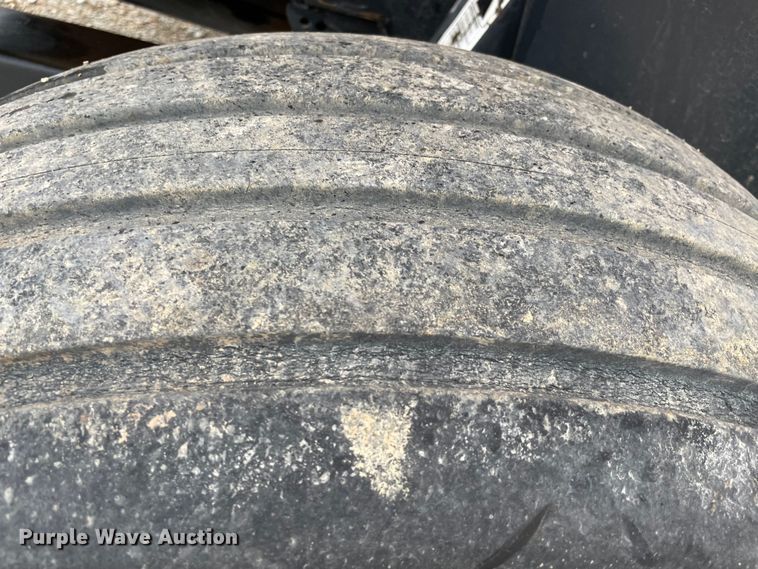 image for item MM9399 2016 Kubota BV4160 round baler