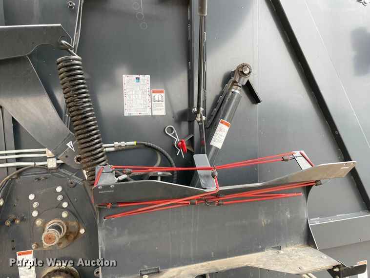 image for item MM9400 2016 Kubota BV4180 round baler