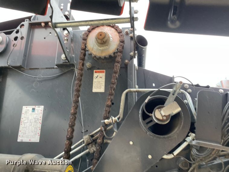 image for item MM9400 2016 Kubota BV4180 round baler