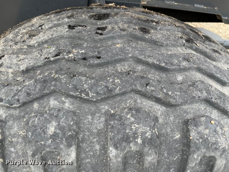 image for item MM9400 2016 Kubota BV4180 round baler