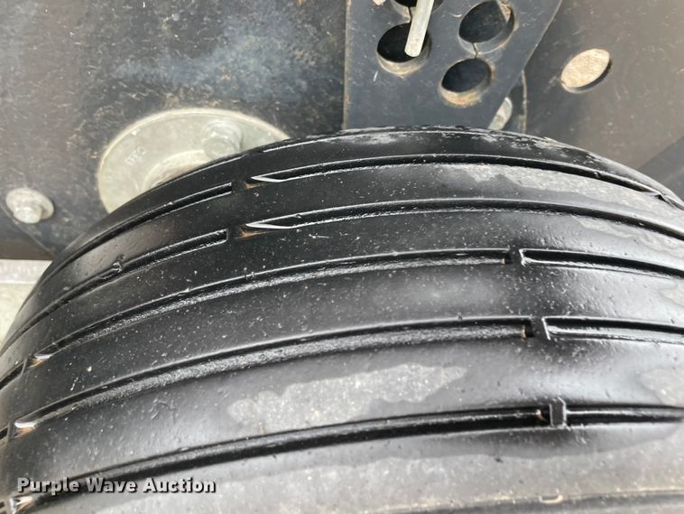 image for item MM9400 2016 Kubota BV4180 round baler