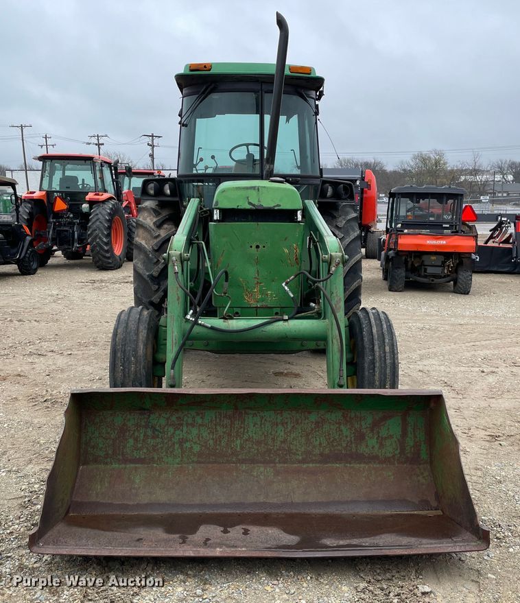 image for item MM9401 1990 John Deere 2955  tractor