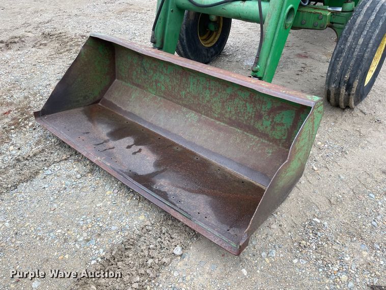 image for item MM9401 1990 John Deere 2955  tractor