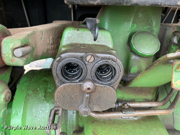 image for item MM9401 1990 John Deere 2955  tractor