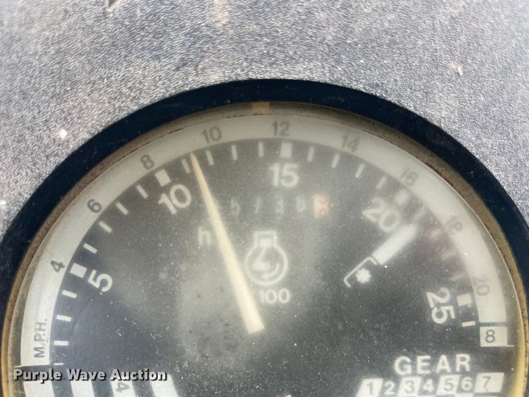 image for item MM9401 1990 John Deere 2955  tractor