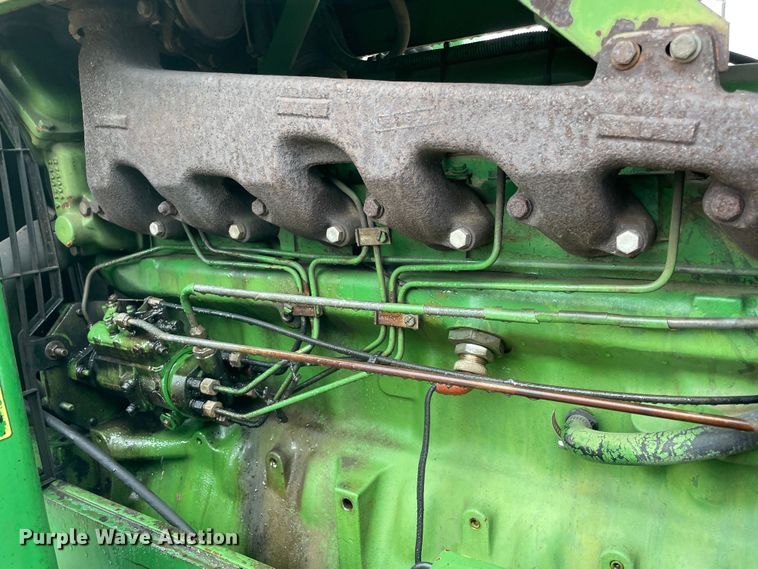 image for item MM9401 1990 John Deere 2955  tractor