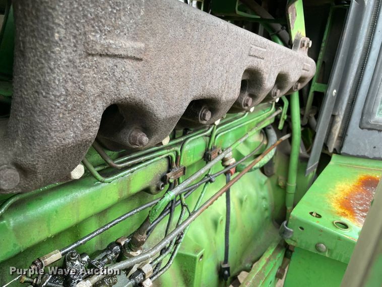 image for item MM9401 1990 John Deere 2955  tractor