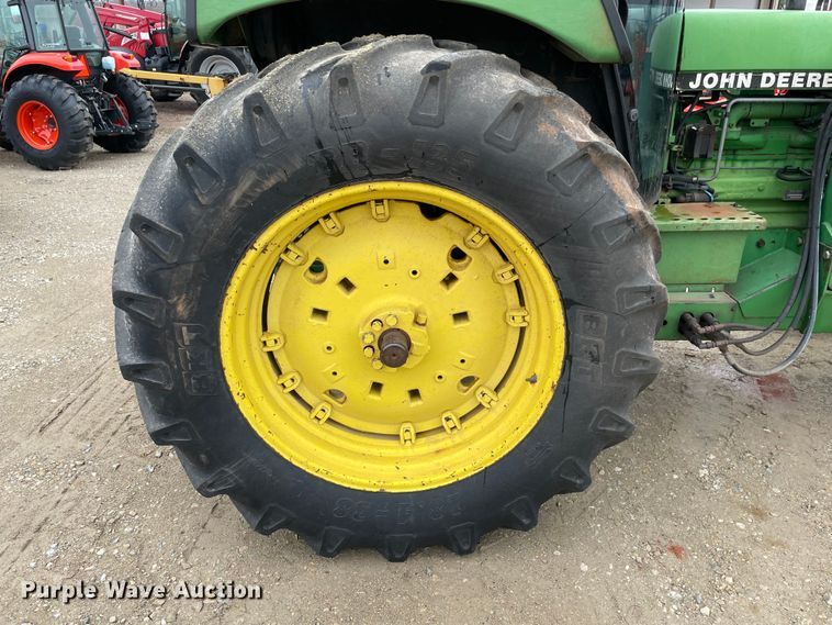 image for item MM9401 1990 John Deere 2955  tractor