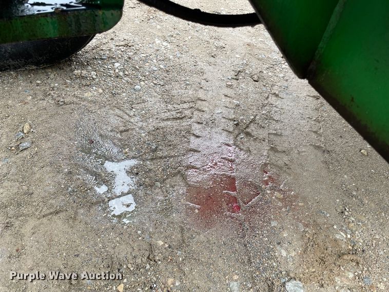 image for item MM9401 1990 John Deere 2955  tractor