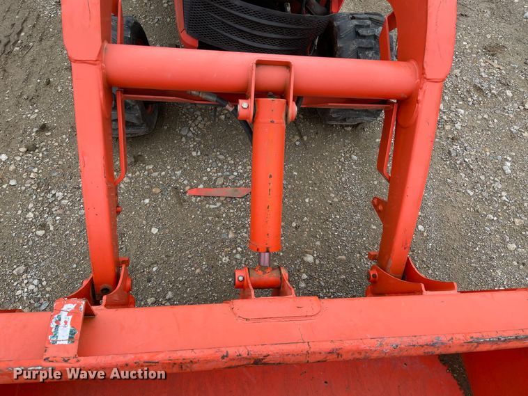image for item MM9402 2006 Kubota BX24D  tractor