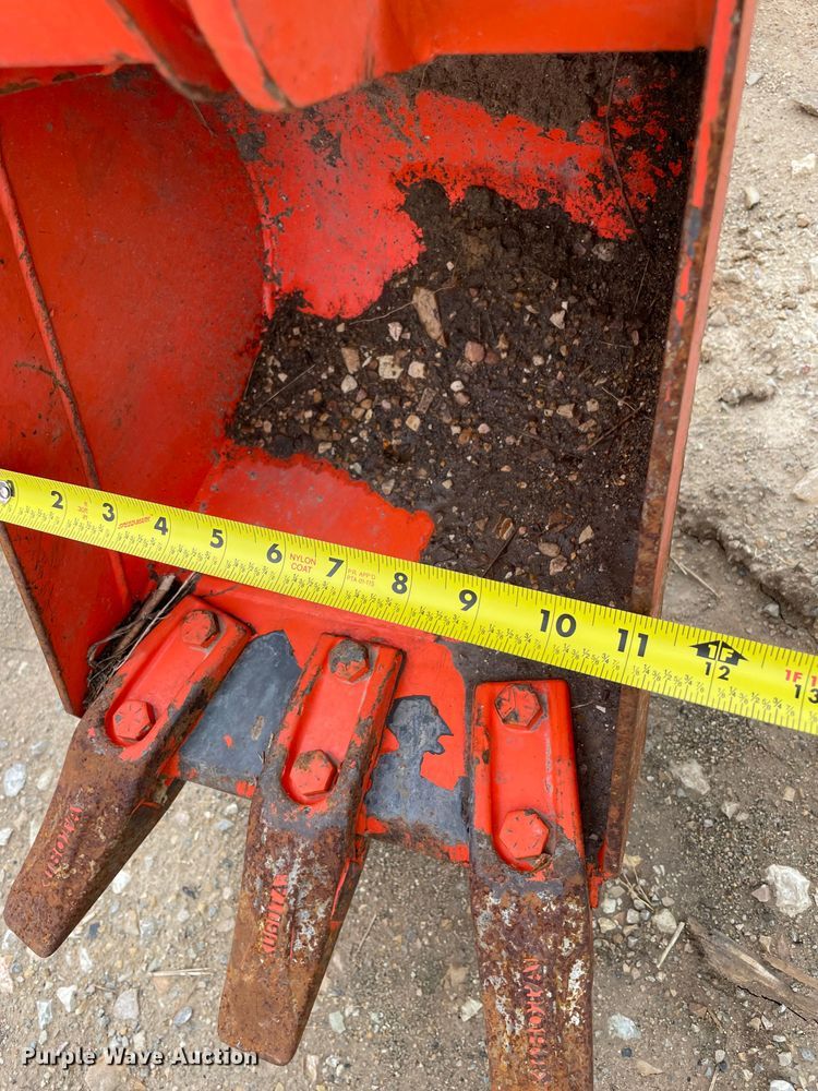 image for item MM9402 2006 Kubota BX24D  tractor