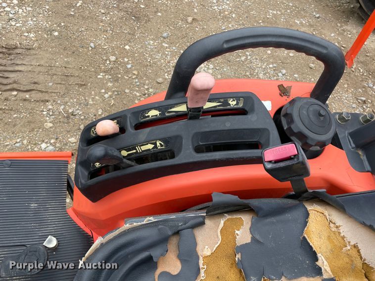 image for item MM9402 2006 Kubota BX24D  tractor