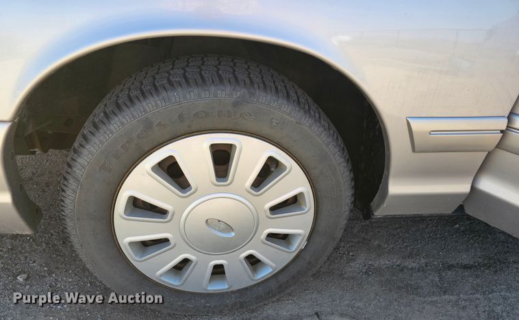 image for item DK1750 2007 Ford Crown Victoria Police Interceptor