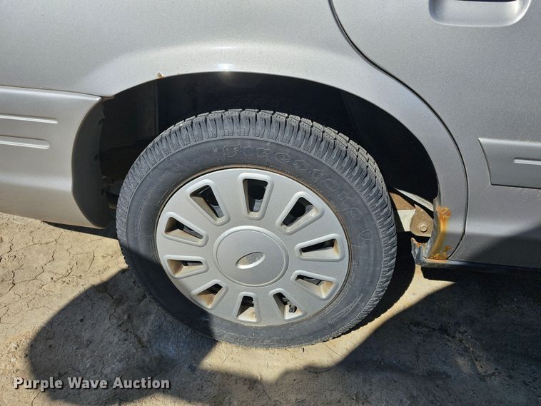 image for item DK1750 2007 Ford Crown Victoria Police Interceptor