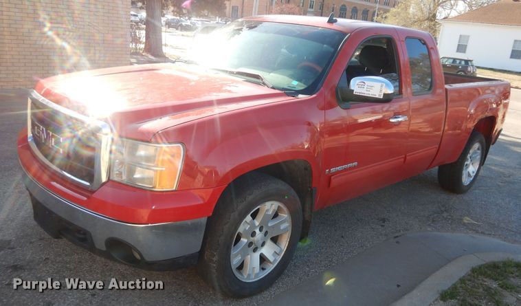 image for item DK1762 2008 GMC Sierra 1500  Ext. Cab pickup truck