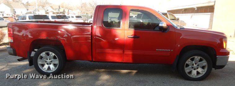 image for item DK1762 2008 GMC Sierra 1500  Ext. Cab pickup truck