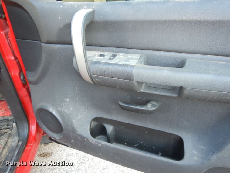 image for item DK1762 2008 GMC Sierra 1500  Ext. Cab pickup truck