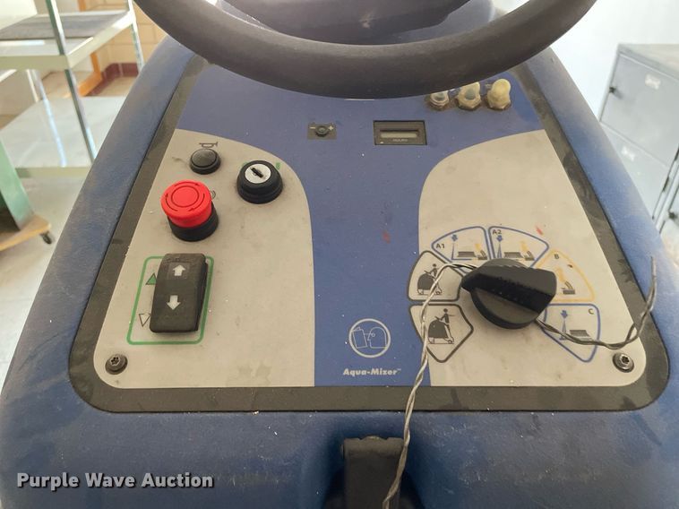 image for item DK7322 Chariot IScrub 20  floor scrubber