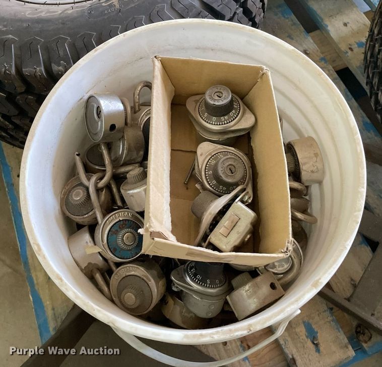 image for item DK7332 Tires and wheels