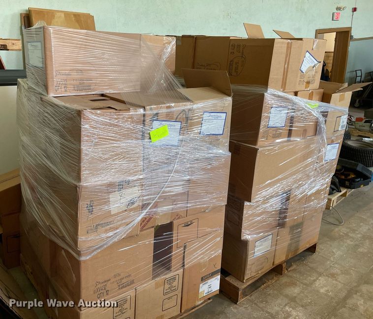 image for item DK7341 (2) pallets of ring binders