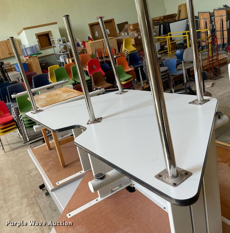 image for item DK7349 (12) tables