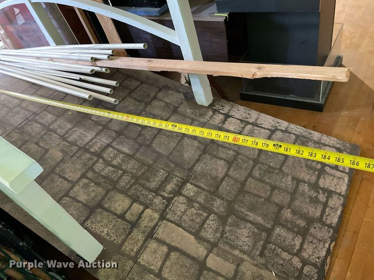 image for item DK7351 Stage props