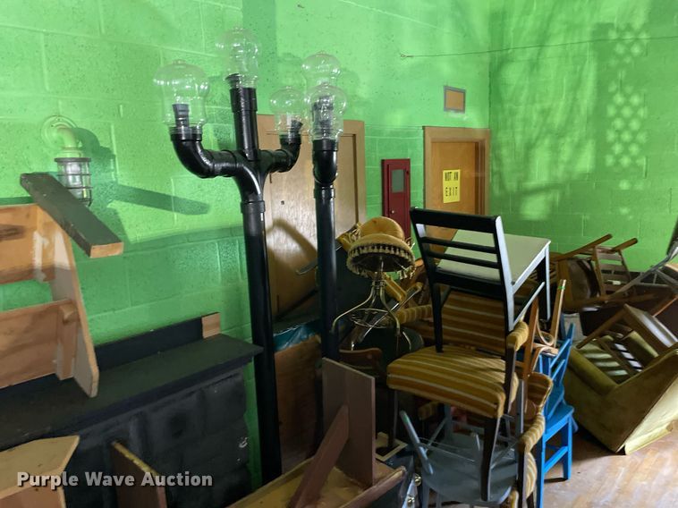 image for item DK7351 Stage props