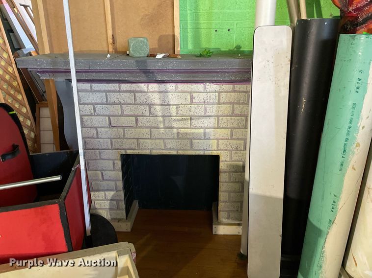 image for item DK7351 Stage props