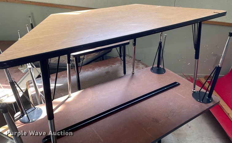 image for item DK7352 (13) tables