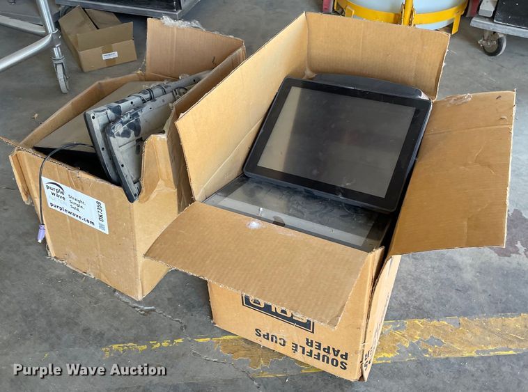 image for item DK7359 (6) UTC Retail 3170 touch screen monitors