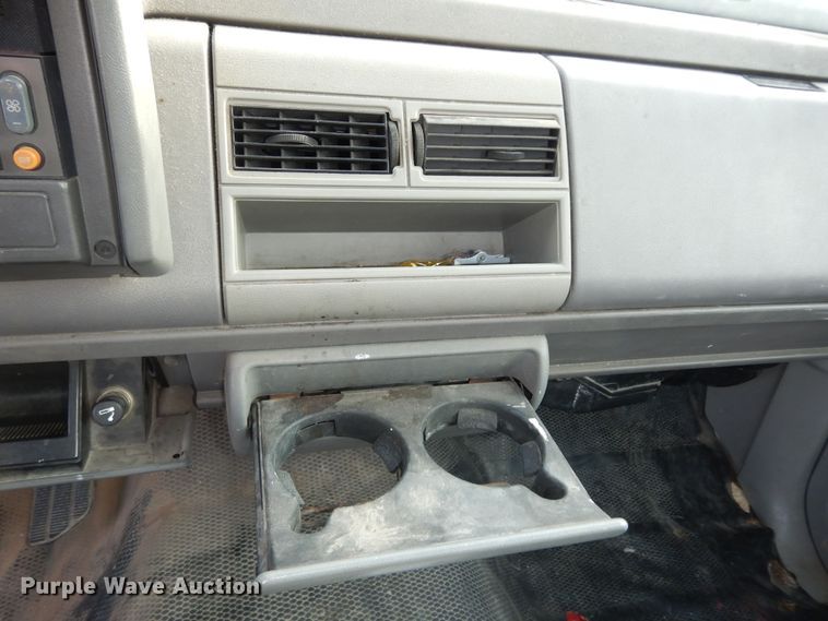 image for item DK7696 1994 Chevrolet C1500  pickup truck