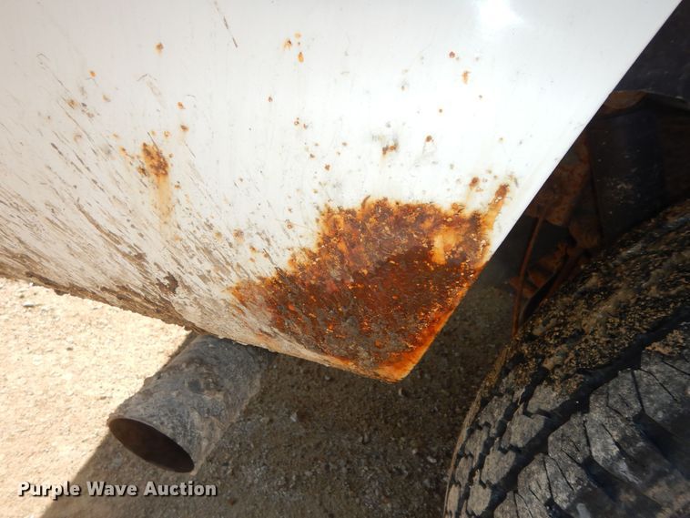 image for item DK7731 2005 Chevrolet Suburban 1500  SUV