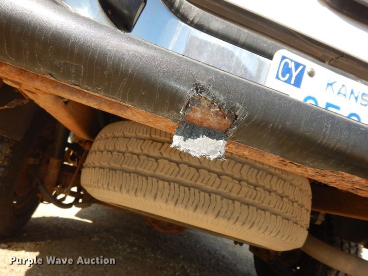 image for item DK7731 2005 Chevrolet Suburban 1500  SUV