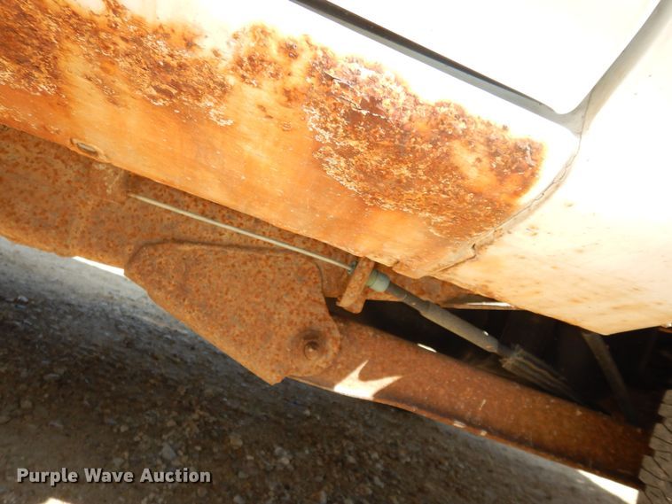 image for item DK7731 2005 Chevrolet Suburban 1500  SUV