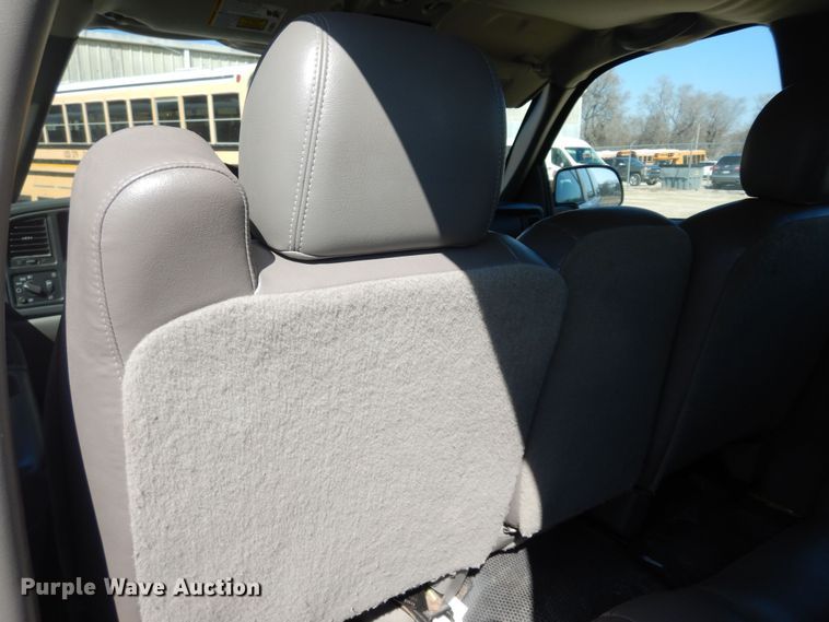 image for item DK7731 2005 Chevrolet Suburban 1500  SUV