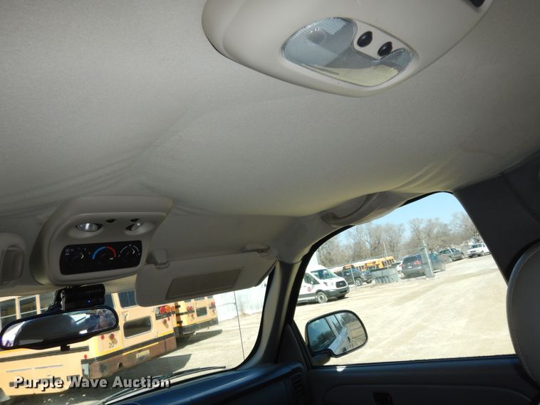 image for item DK7731 2005 Chevrolet Suburban 1500  SUV