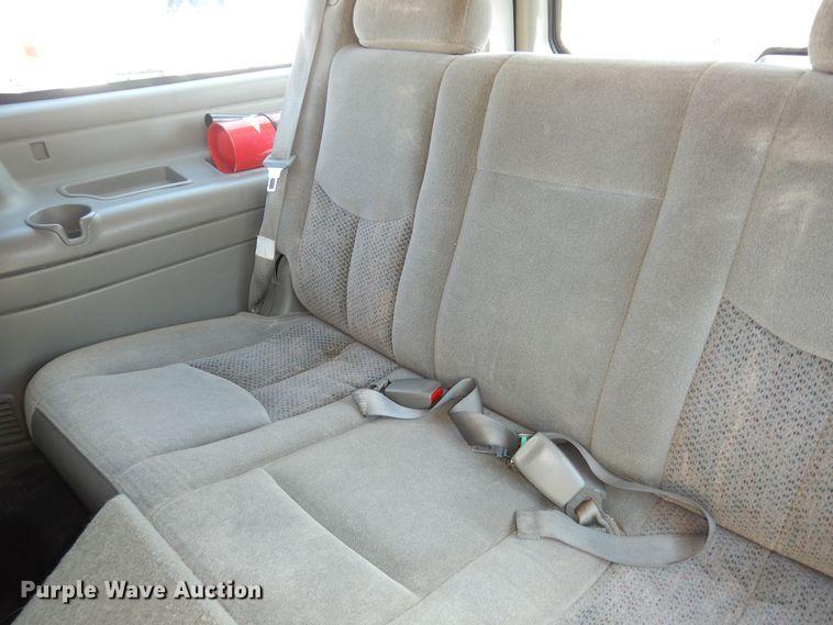 image for item DK7731 2005 Chevrolet Suburban 1500  SUV