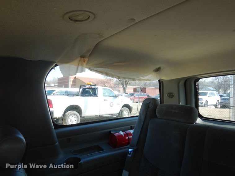 image for item DK7731 2005 Chevrolet Suburban 1500  SUV