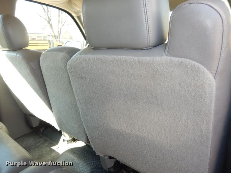 image for item DK7731 2005 Chevrolet Suburban 1500  SUV