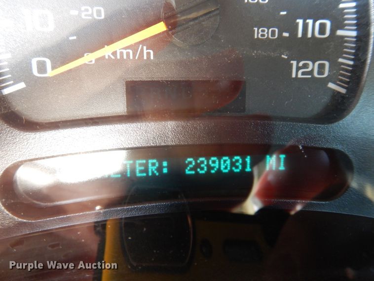 image for item DK7731 2005 Chevrolet Suburban 1500  SUV