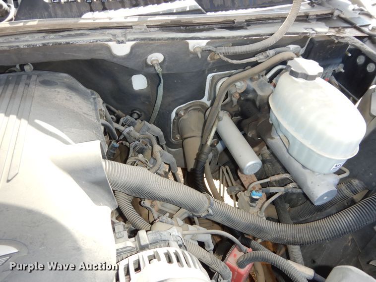 image for item DK7731 2005 Chevrolet Suburban 1500  SUV