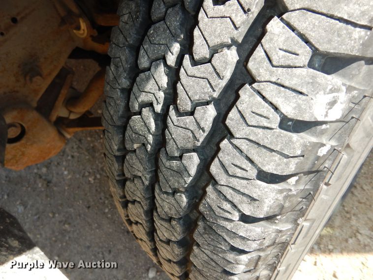 image for item DK7731 2005 Chevrolet Suburban 1500  SUV