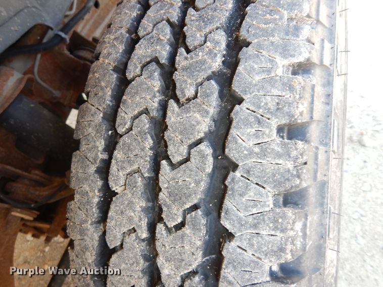 image for item DK7731 2005 Chevrolet Suburban 1500  SUV