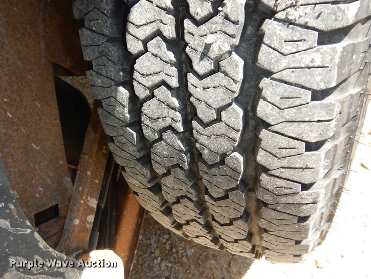 image for item DK7731 2005 Chevrolet Suburban 1500  SUV