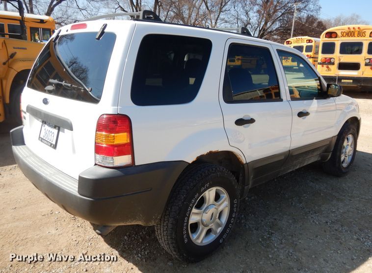 image for item DK7732 2003 Ford Escape XLT  SUV