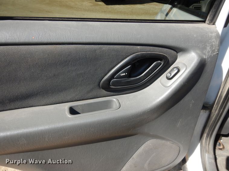 image for item DK7732 2003 Ford Escape XLT  SUV