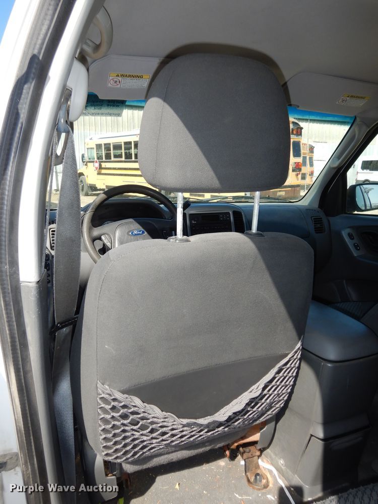 image for item DK7732 2003 Ford Escape XLT  SUV