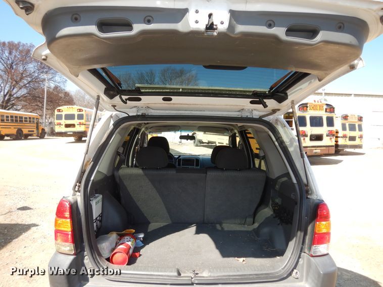 image for item DK7732 2003 Ford Escape XLT  SUV