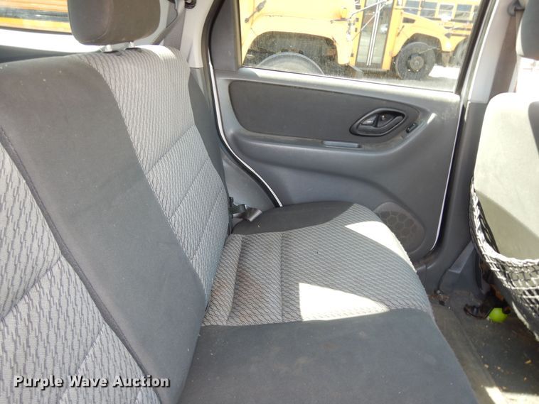 image for item DK7732 2003 Ford Escape XLT  SUV